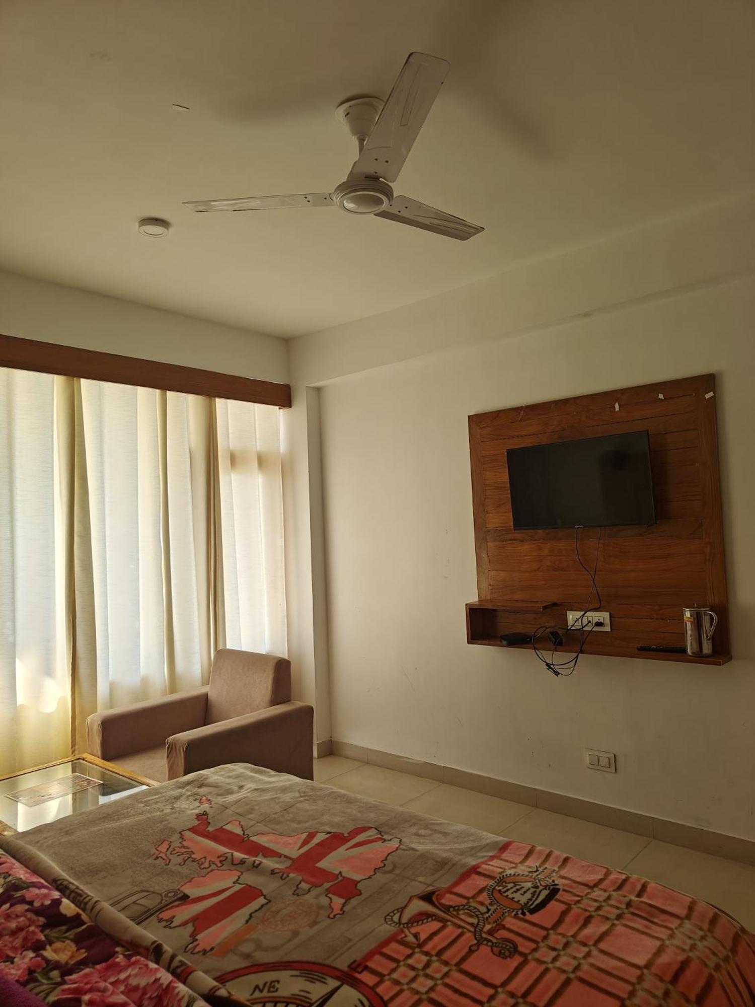 Santosh Cafe & Rooms Amritsar Exterior photo